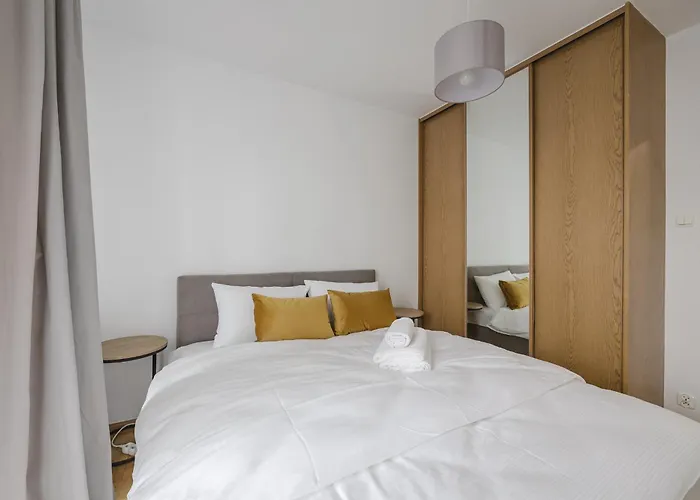 Katowicka Comfort By Bookinghost