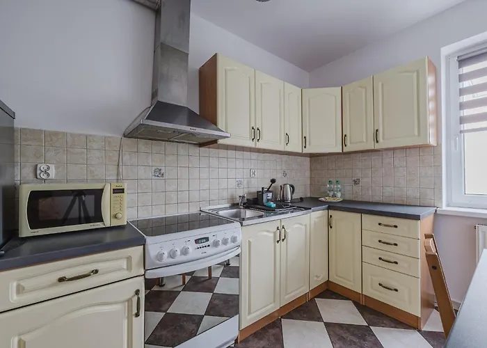 Апартаменты Katowicka Comfort By Bookinghost Познань